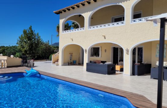 Prachtige vrijstaande villa in Alfaz del Pi